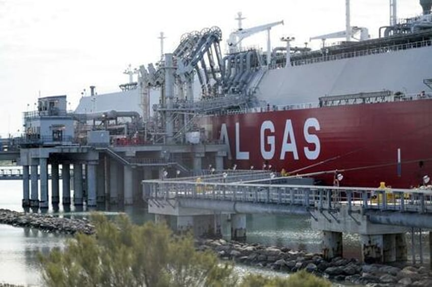 us russia discussing restoring gas flows to europe as key to grand ukraine deal