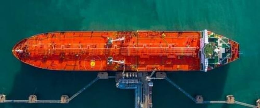 us sanctions two tanker owners for breaching russian oil price cap