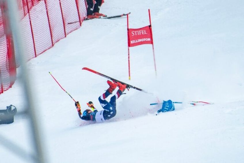 American Mikaela Shiffrin crashes in the World Cup Killington giant slalom