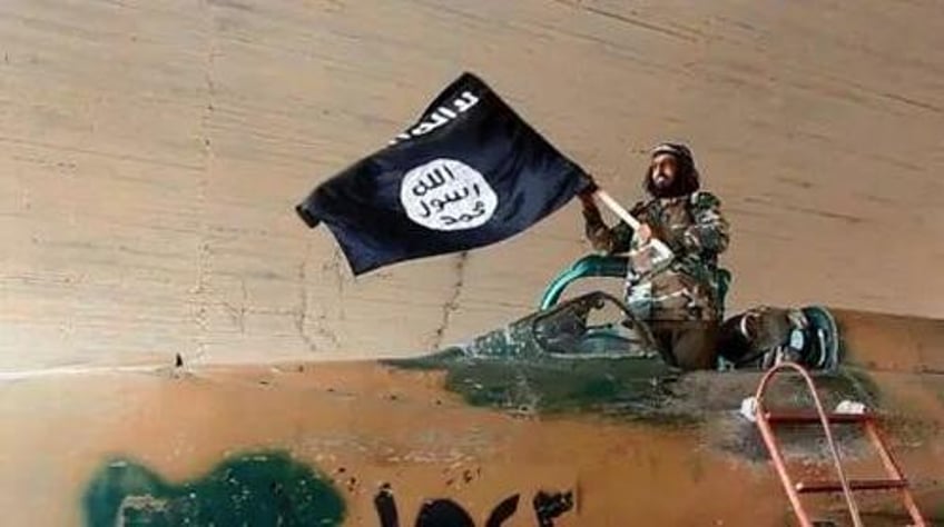 us still prosecuting former isis members after officially embracing one in damascus