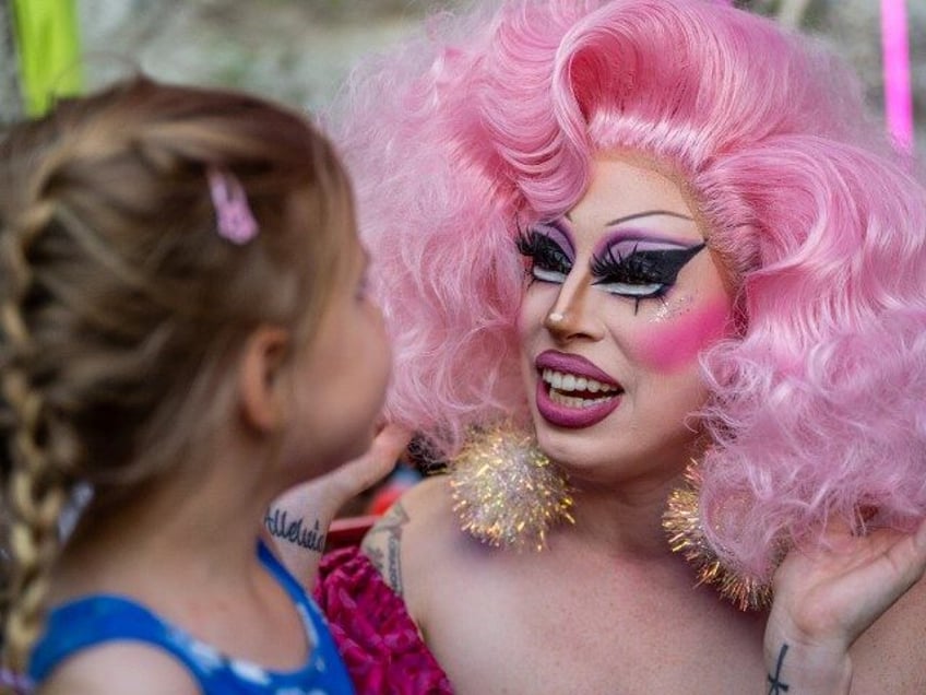 us supreme court refuses to reinstate florida law banning children from drag shows