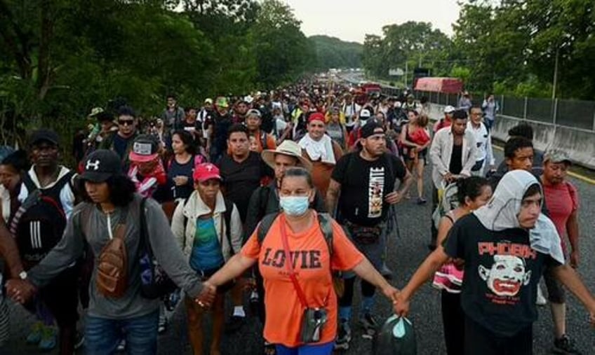 us taxpayers paid 150 billion in 1 year for migrants report