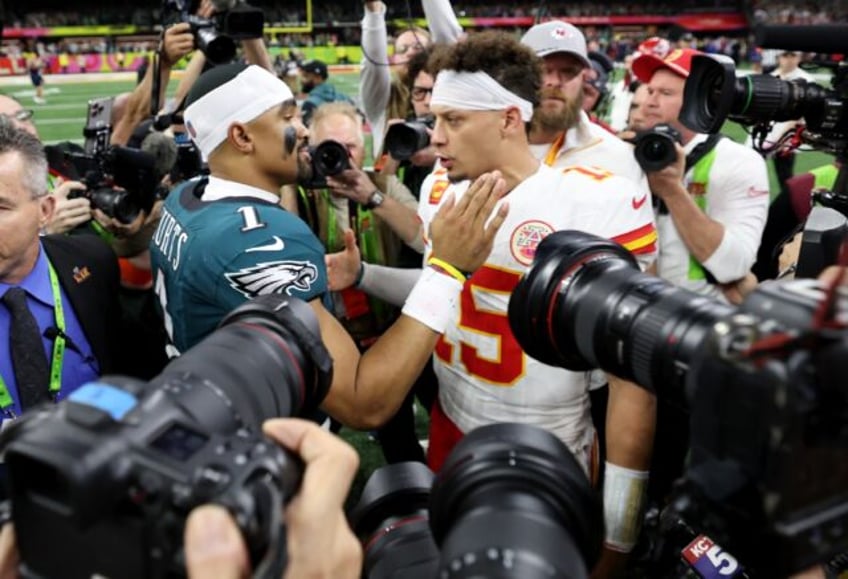 Quarterbacks Jalen Hurts of the Philadelphia Eagles and Patrick Mahomes of the Kansas City