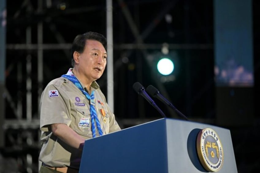 us uk scouts abandon heatwave hit south korean jamboree