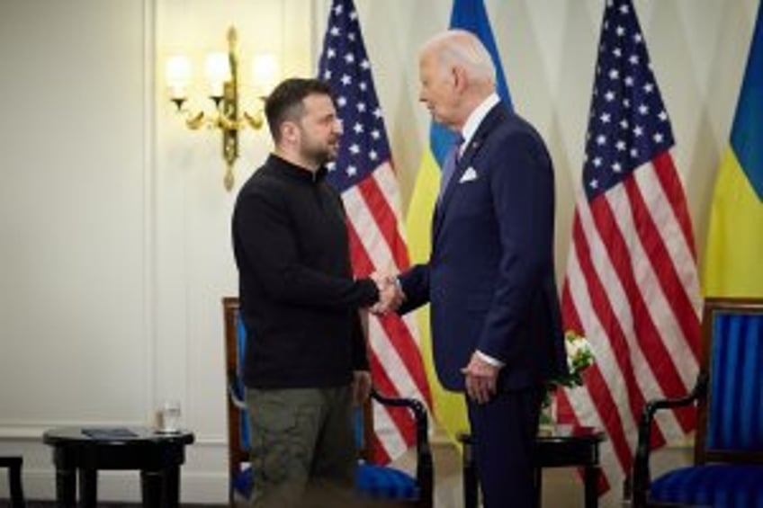 U.S. unveils $375M weapons package for Ukraine ahead of Zelensky's White House visit