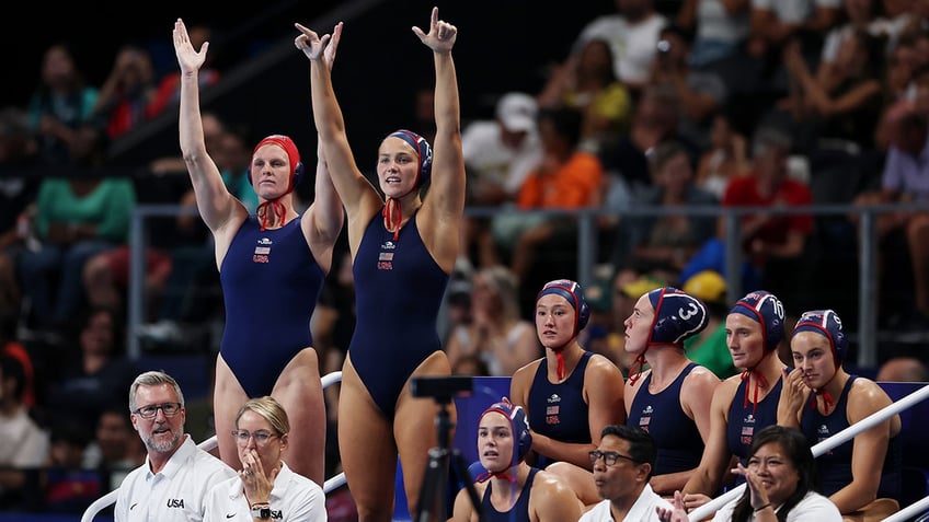 Team USA on the bench