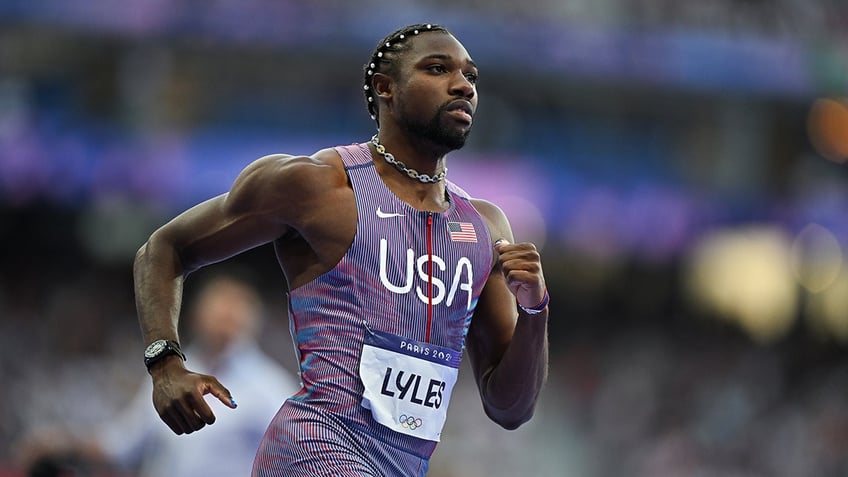 Noah Lyles running