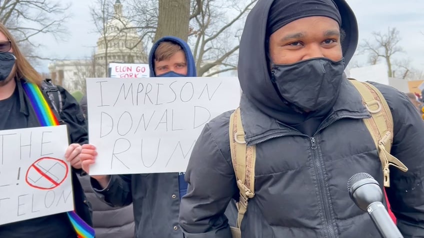 Protesters outside Capitol