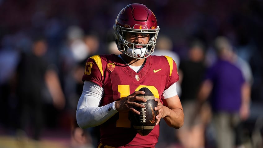 usc put its own twist on flea flicker for long touchdown