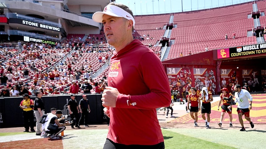 uscs lincoln riley gives deion sanders credit for roster overhaul at colorado