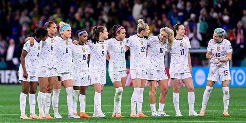 uswnt knocked off fifa world rankings top spot following early world cup exit