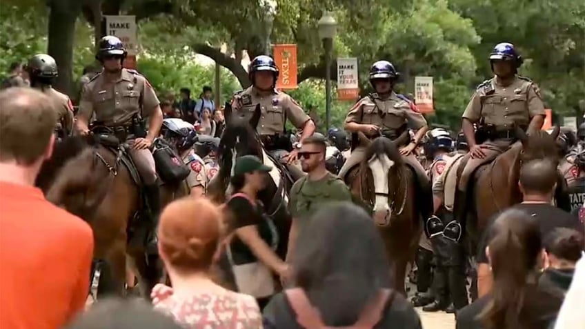 Police on horses at UT Austin