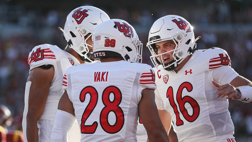 utah takes down usc with walk off field goal in pac 12 title game rematch