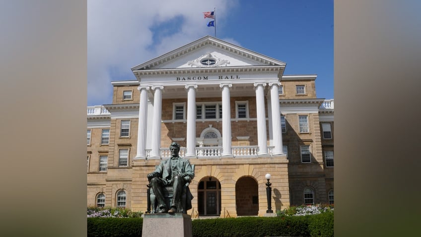 UW Madison statue of Abraham Lincoln