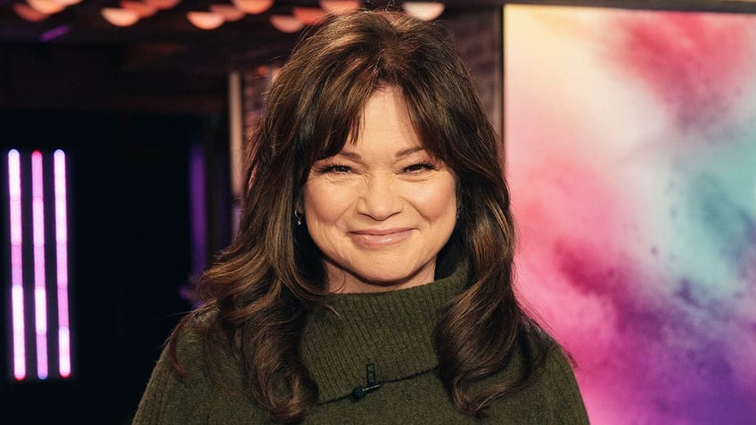 valerie bertinelli smiling