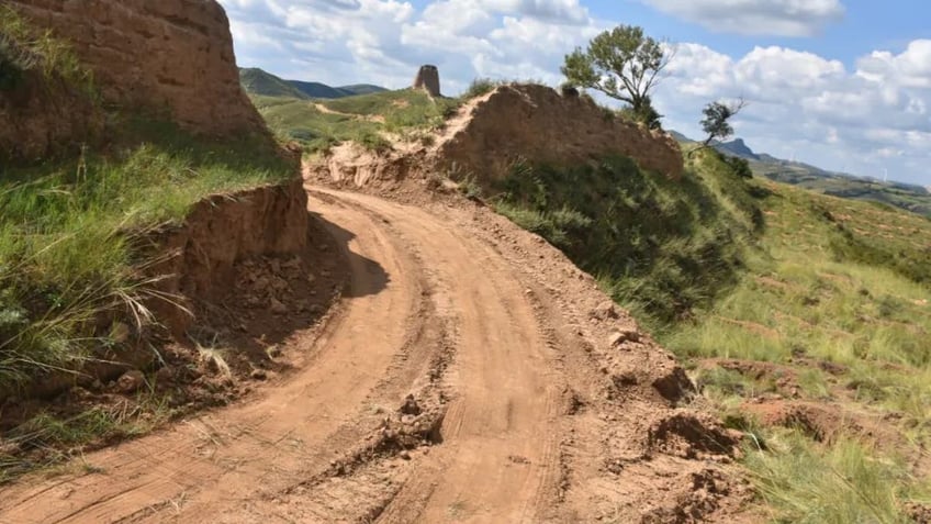 vandals busted open great wall to make shortcut creating irreversible damage