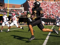 Vanderbilt leads No. 1 Alabama 23-14 at halftime