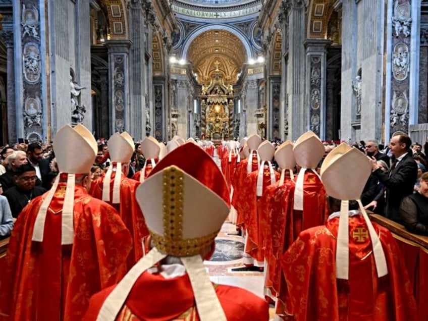 VATICAN CITY, VATICAN - MAY 07: (EDITOR NOTE: STRICTLY EDITORIAL USE ONLY - NO MERCHANDISI