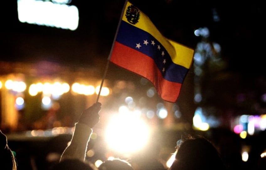 The five opposition figures had been sheltering at the Argentine embassy in Venezuela's ca