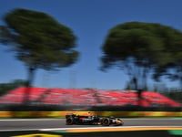 Verstappen matches Senna pole record at Imola