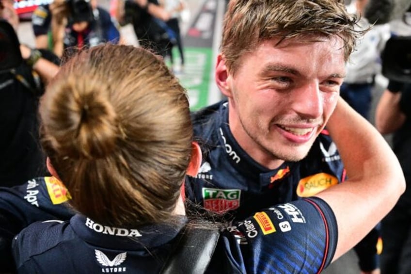 verstappen takes pole for qatar grand prix