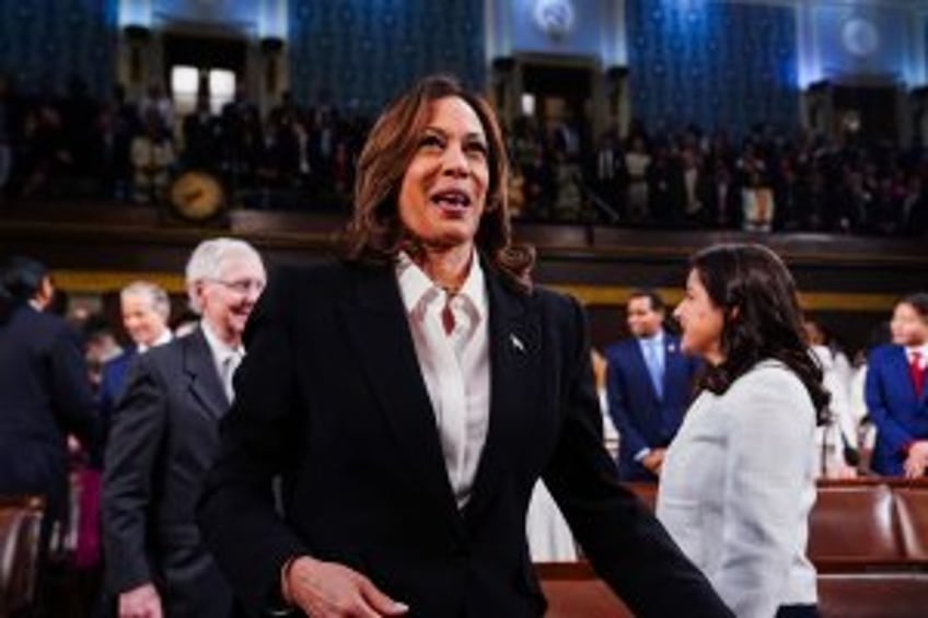 Vice President Kamala Harris to tour Minneapolis clinic that performs abortions