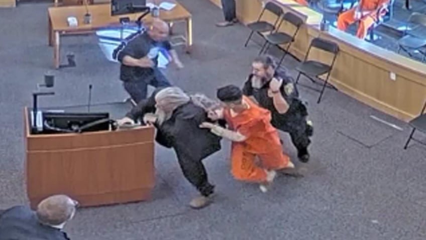 Fight breaks out in courtroom