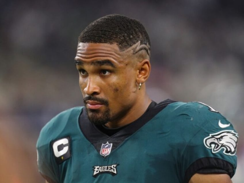 video david carr blasted for saying eagles should bench jalen hurts for marcus mariota