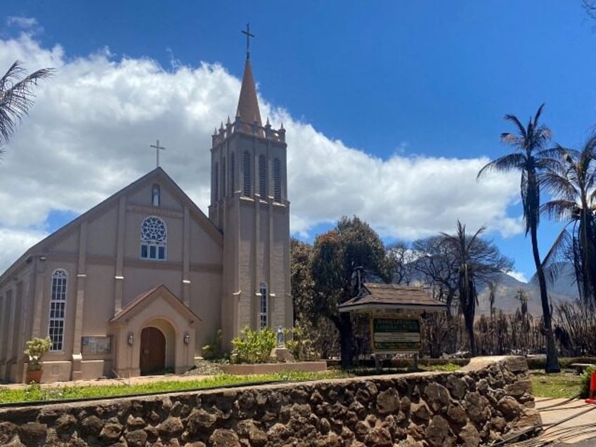 video glory to god maui church remains standing after disastrous wildfires