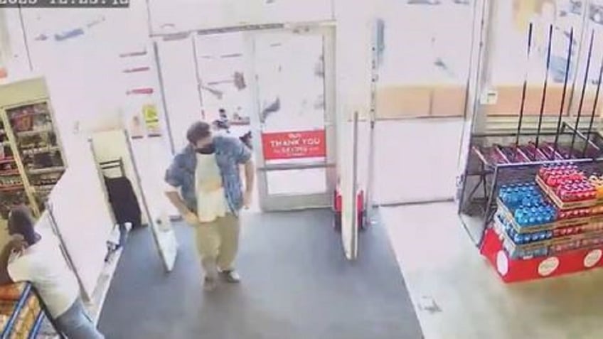 video shows jacksonville shooter putting on tactical vest stopped at other store before dollar general attack