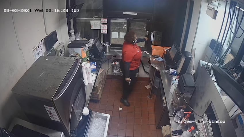 video shows moment jack in the box employee opened fire on drive thru customer and family