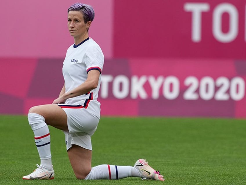 video sue bird claims megan rapinoe knelt in protest because she loves america