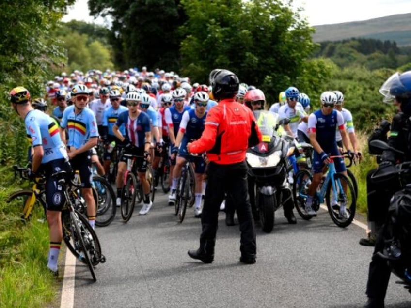 video trans protester brings cycling world championship race to a stop