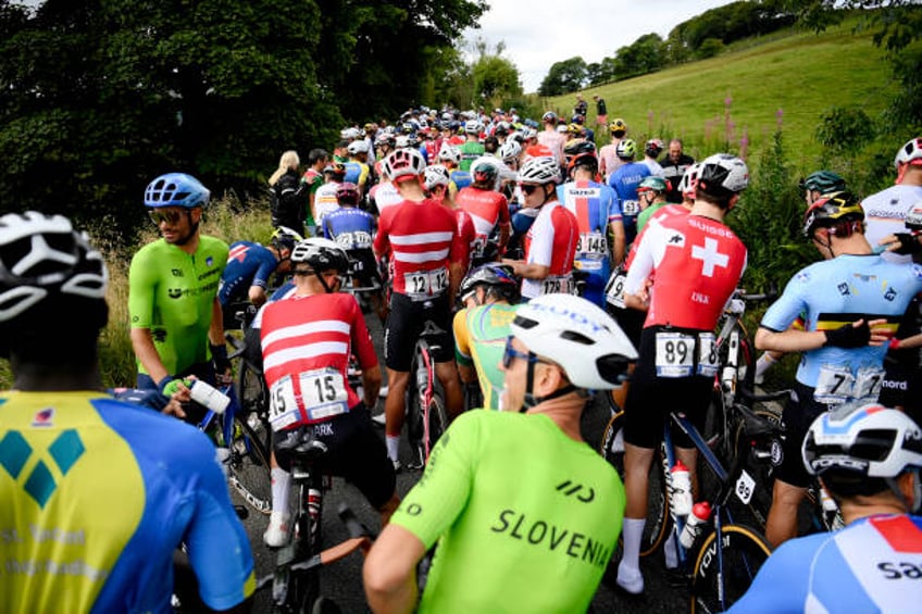 video trans protester brings cycling world championship race to a stop