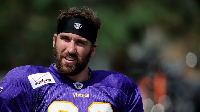 Jared Allen at training camp