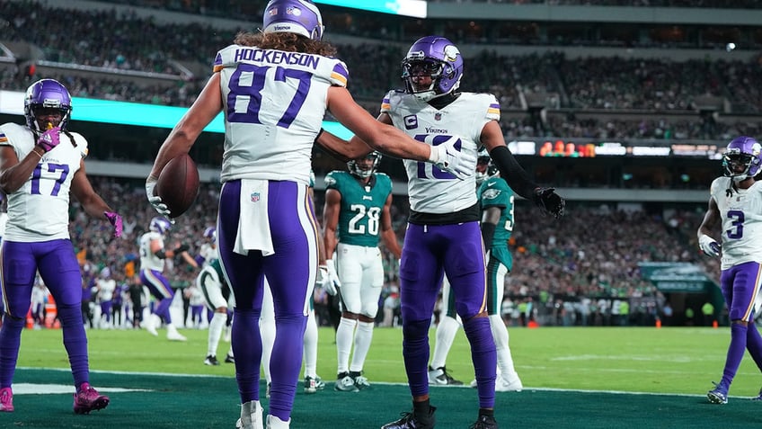 vikings justin jefferson fumbles into end zone for touchback as nfl rule enrages fans