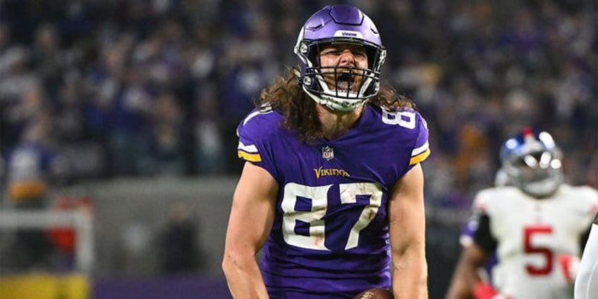 vikings tj hockenson cites ear infection for training camp absence messing with my equilibrium