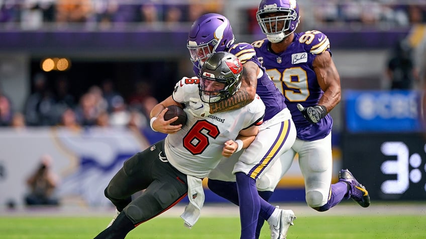 vikings were tipping defensive signals in loss to bucs baker mayfield says