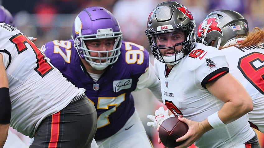 vikings were tipping defensive signals in loss to bucs baker mayfield says