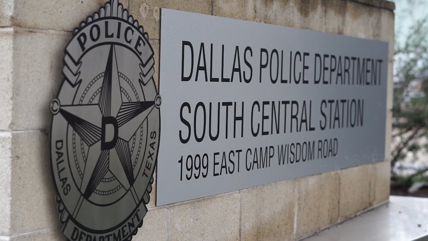 Sign for a Dallas police station