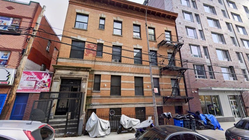 The apartment building in the Bronx where 22 suspected Tren de Aragua members were arrested on Dec. 5