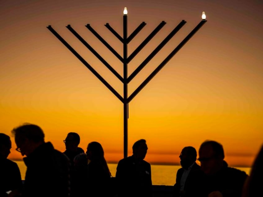 virginia art festival cancels hanukkah menorah lighting unless it backs ceasefire in gaza