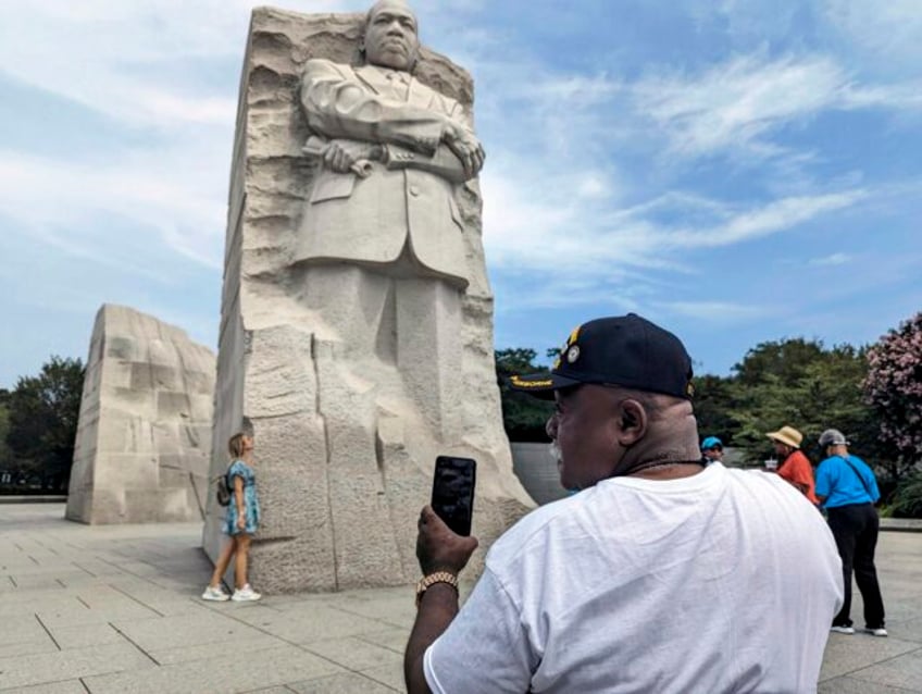 visitors to lincoln memorial say america has its flaws but see gains made since march on washington