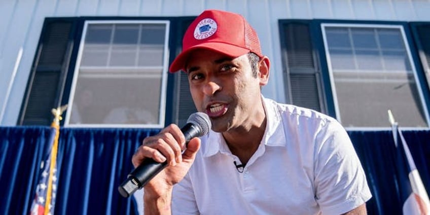 vivek ramaswamy raps eminems lose yourself at iowa state fair