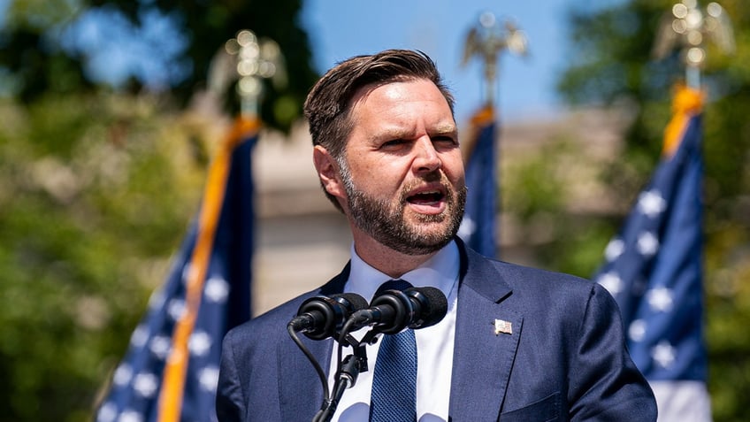 JD Vance campaigning in Kenosha