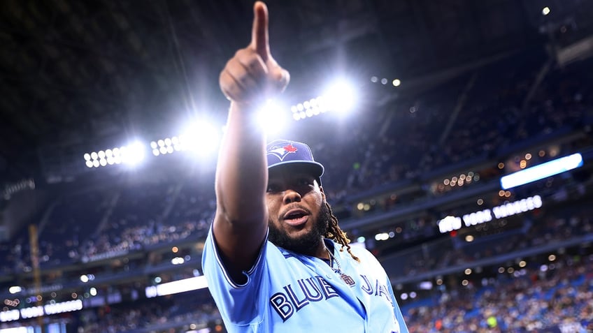 Vlad Jr pointing