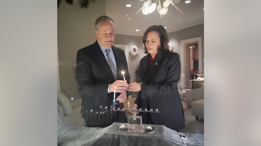 Image of Doug Emhoff and Vice President Kamala Harris