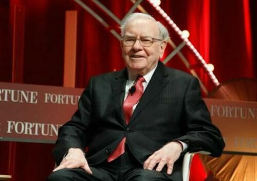 warren buffett to make 114 billion donation of berkshire shares to four family foundations