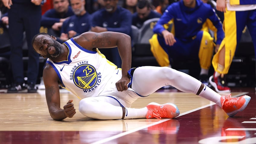 warriors draymond green upset after getting kicked in groin during loss to cavs