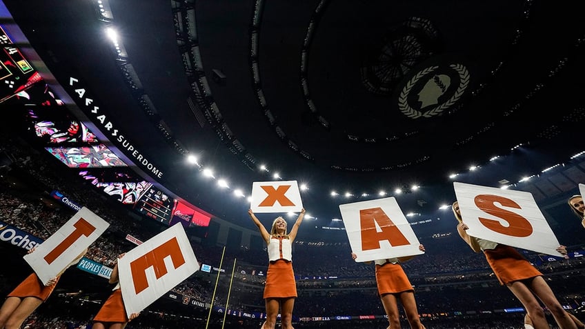 Texas cheerleaders